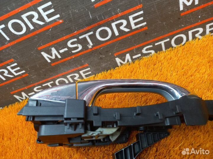 Ручка двери внешняя задняя левая Mercedes-Benz