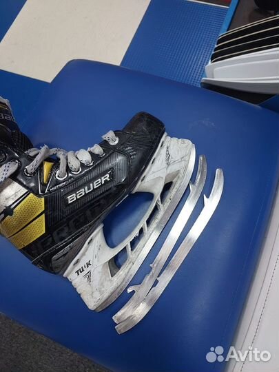 Хоккейные коньки bauer