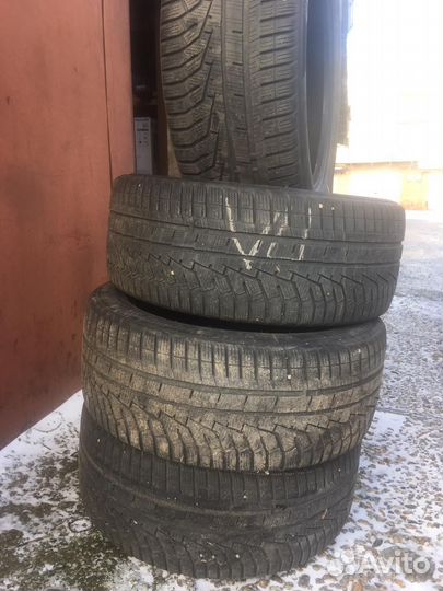 Hankook Winter I'Cept Evo2 W320A SUV 275/45 R19