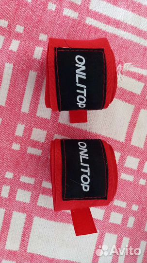 Перчатки, шлем, бинты для бокса