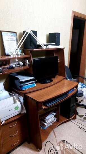 Компьютерный стол