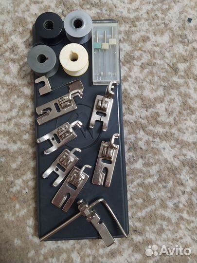 Швейная машина Чайка 142