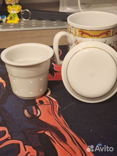 Кружка фарфоровая с заварочной колбой и крышкой