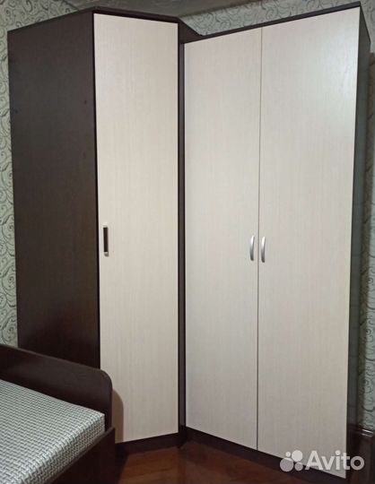 Шкаф угловой