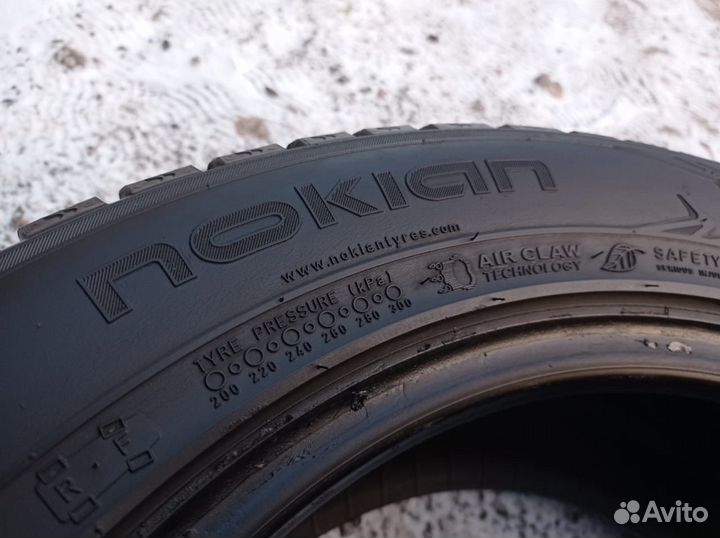 Nokian Tyres Hakkapeliitta 7 215/55 R16