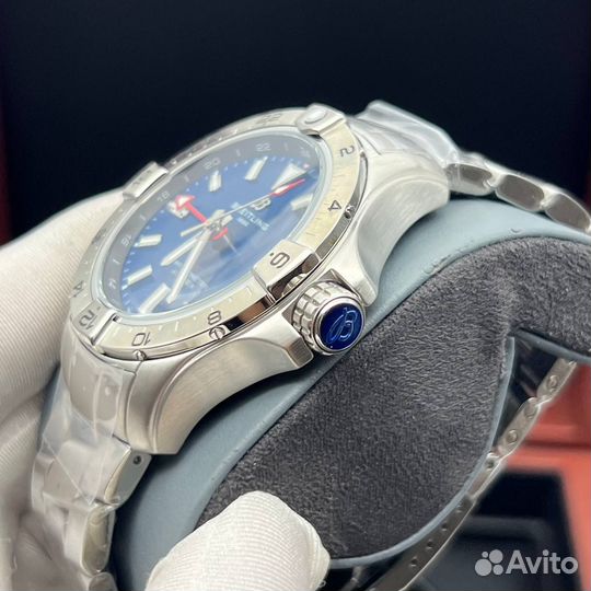 Часы Breitling Avenger