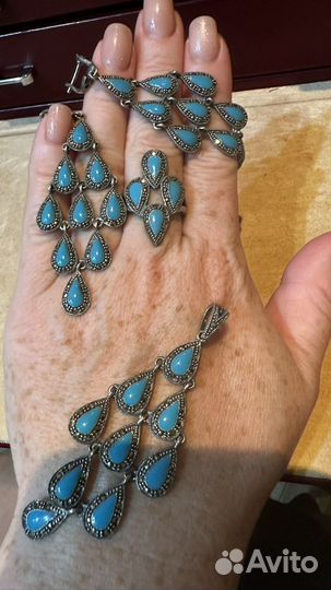 Комплект из бирюзы