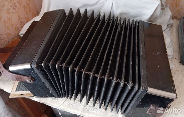 Гармонь СССР Красный партизан