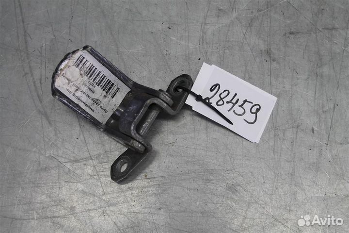 Петля двери задней левой нижняя Nissan Qashqai J10
