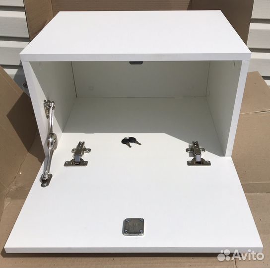 Тумба с ключом