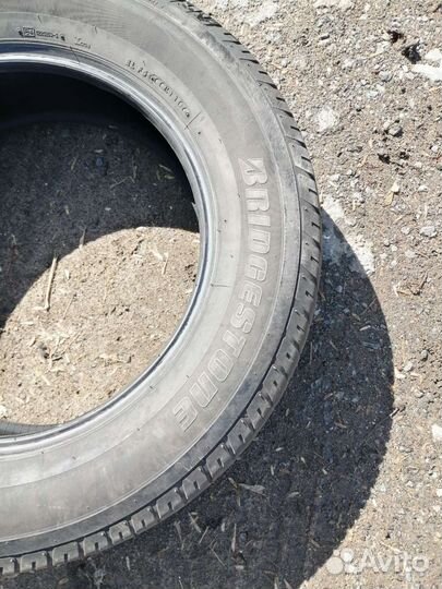 Bridgestone Dueler A/T 225/65 R17