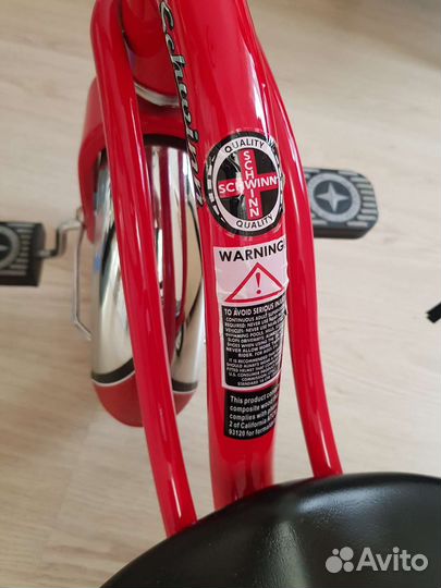 Трехколесный велосипед Schwinn Roadster Trike