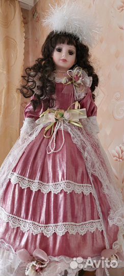 Кукла фарфоровая светильник