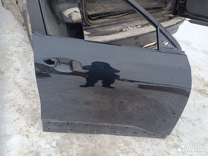 Дверь передняя правая Kia Seltos 76004Q5001