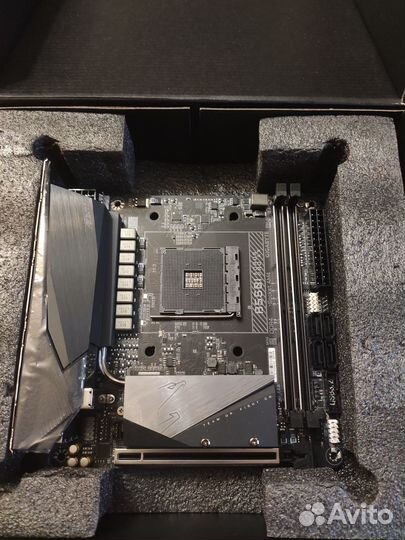 Материнская плата gigabyte B550I aorus PRO AX