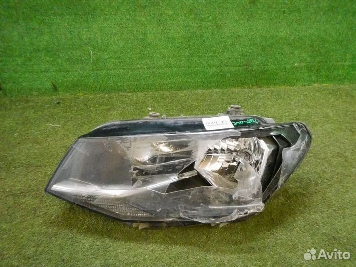 Фара левая VW Caddy 4 (2015-2020) галоген