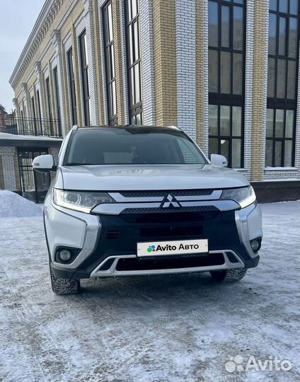 Mitsubishi Outlander 2.0 CVT, 2019, 209 000 км