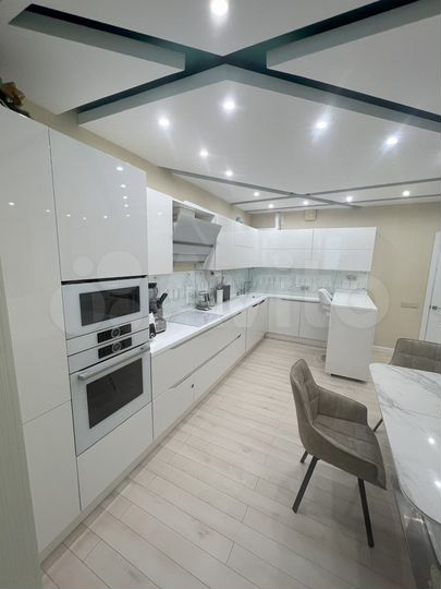 3-к. квартира, 91,4 м², 15/16 эт.