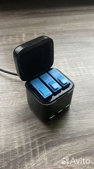 Набор зарядное устройство + Аккумуляторы для GoPro