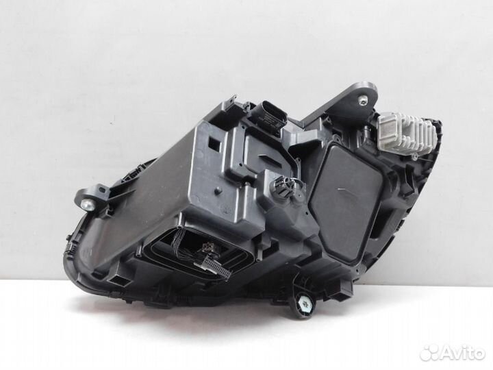 Фара правая Mercedes-Benz C-Class