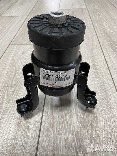 Опора двигателя передняя Toyota Camry V70