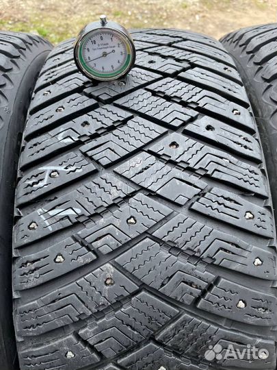 Goodyear Ultragrip Ice Arctic 225/55 R16