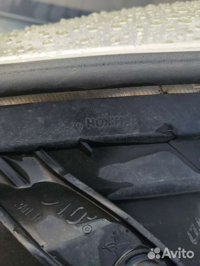 Фара правая Toyota rav 4