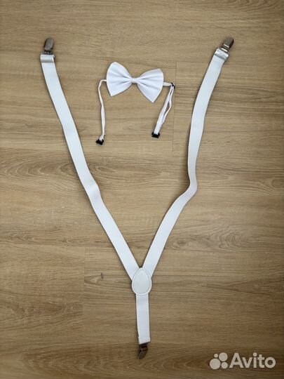 Подтяжки и бабочка