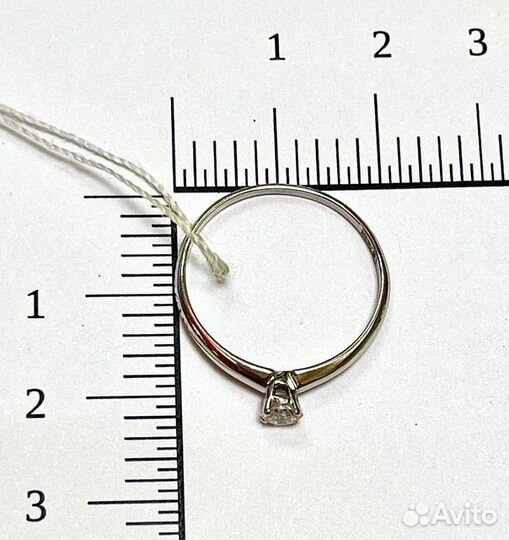 Золотое кольцо с камнем 17,5р