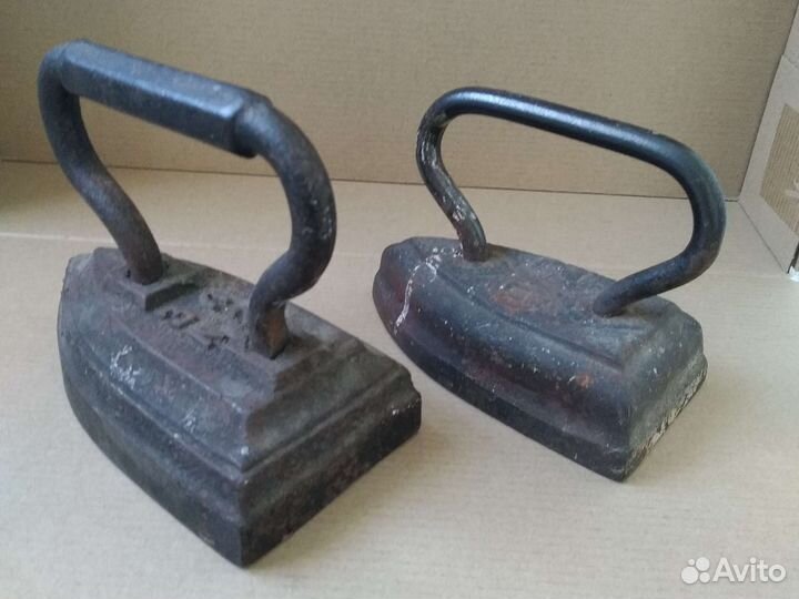 Чугунный утюг