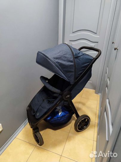 Прогулочная коляска britax römer