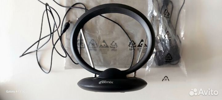 Активная комнатная антенна Ritmix RTA-111 AV