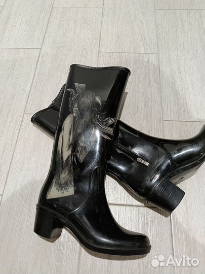 Женские резиновые сапоги