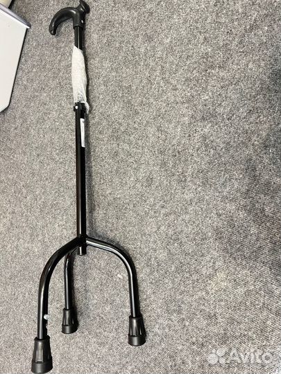 Трость трехопорная