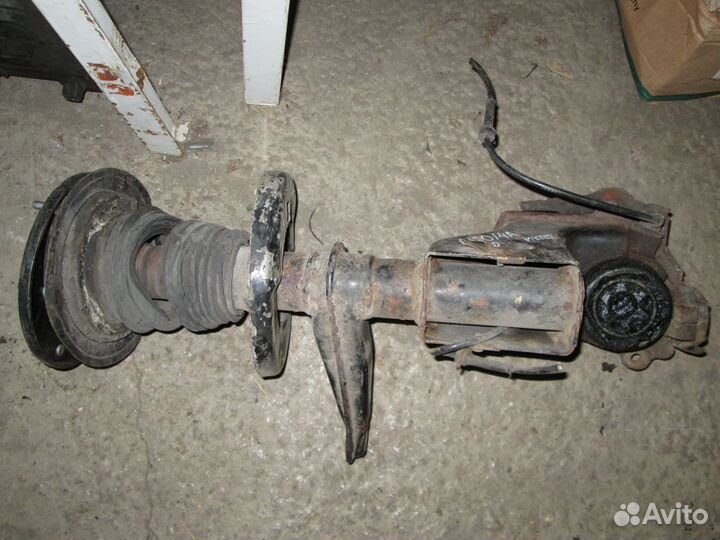 Поворотный кулак для ауди-100 с3 с4