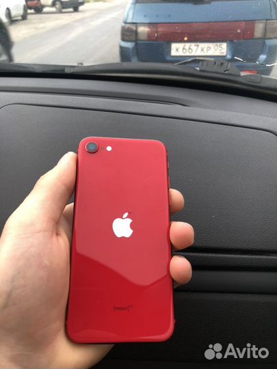 iPhone SE, 128 ГБ
