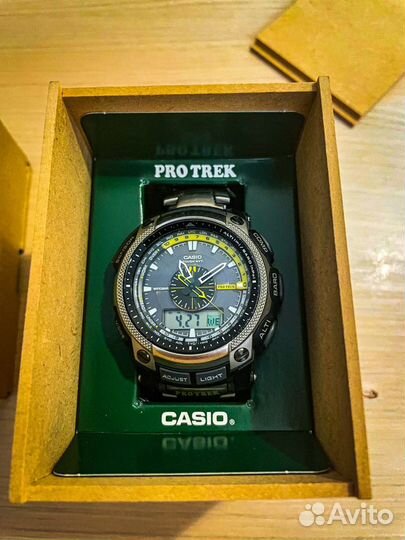 Часы casio pro trek