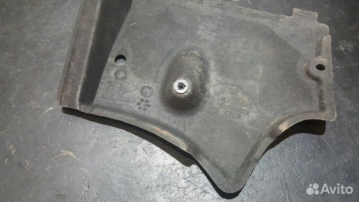 Защита днища передняя правая Audi A7 4G CGW 2011