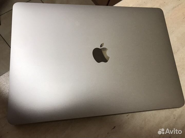 Macbook pro 13 retina 2017 8Gb 128Gb