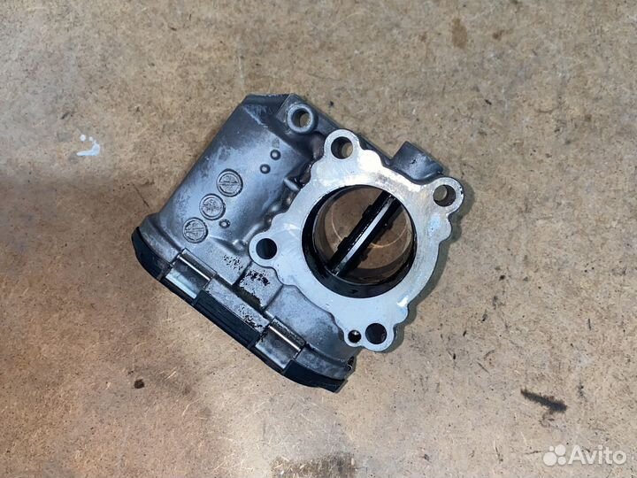 Дроссельная заслонка Renault 2.0dci M9R700