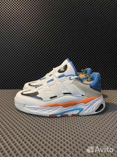 Кроссовки Adidas