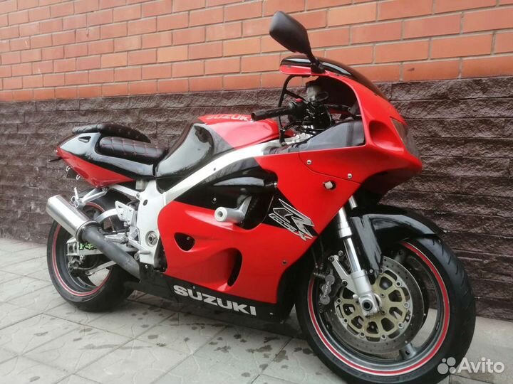 Suzuki GSX-R 750 Srad