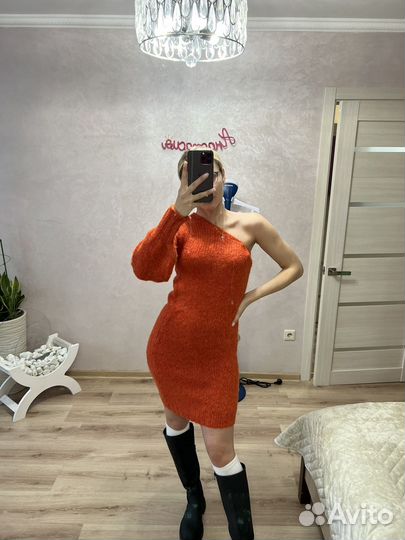 Вязаное платье