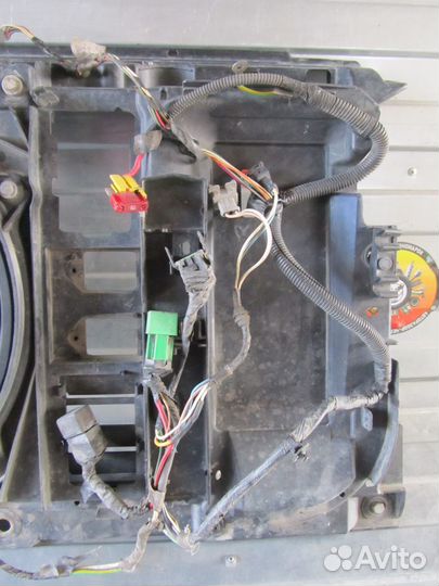 Диффузор вентилятор Peugeot 607 00-10г 2.2л АКПП