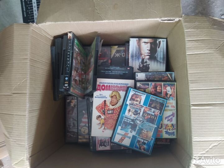 Коробка DVD дисками