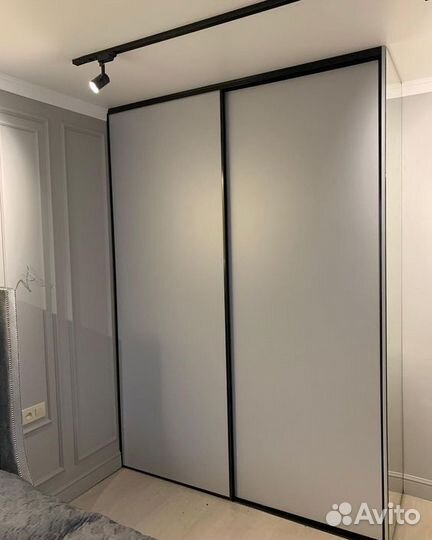 Шкаф купе в современном стиле