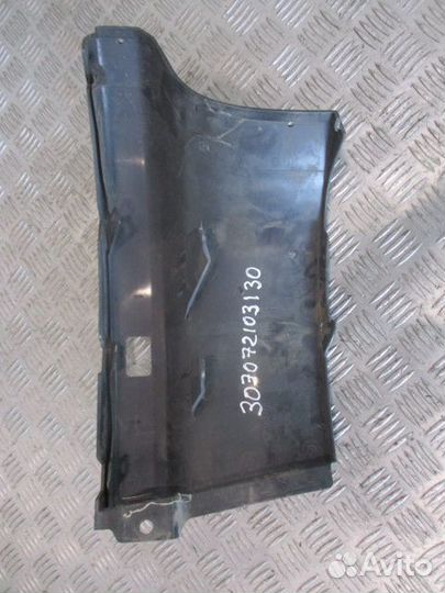 Накладка над фарой левая Scania 2124015