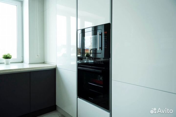 Кухня в потолок на заказ