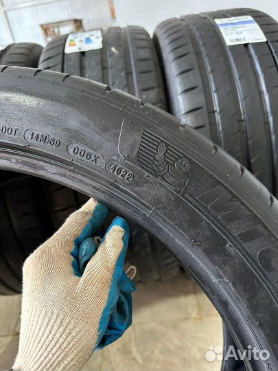 Michelin Pilot Sport 4 S 285/40 R23 111Y