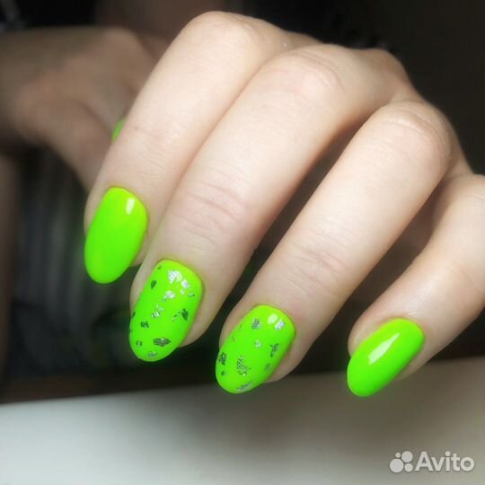 Модель на маникюр с покрытием гель-лак